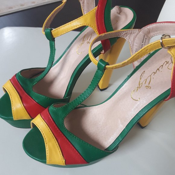 Platform sandals - Picture 2 of 4